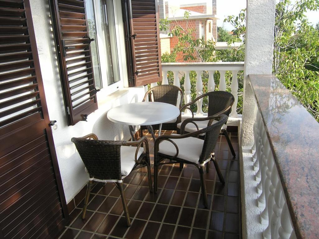 Apartment Krajacic Krk Town Dış mekan fotoğraf
